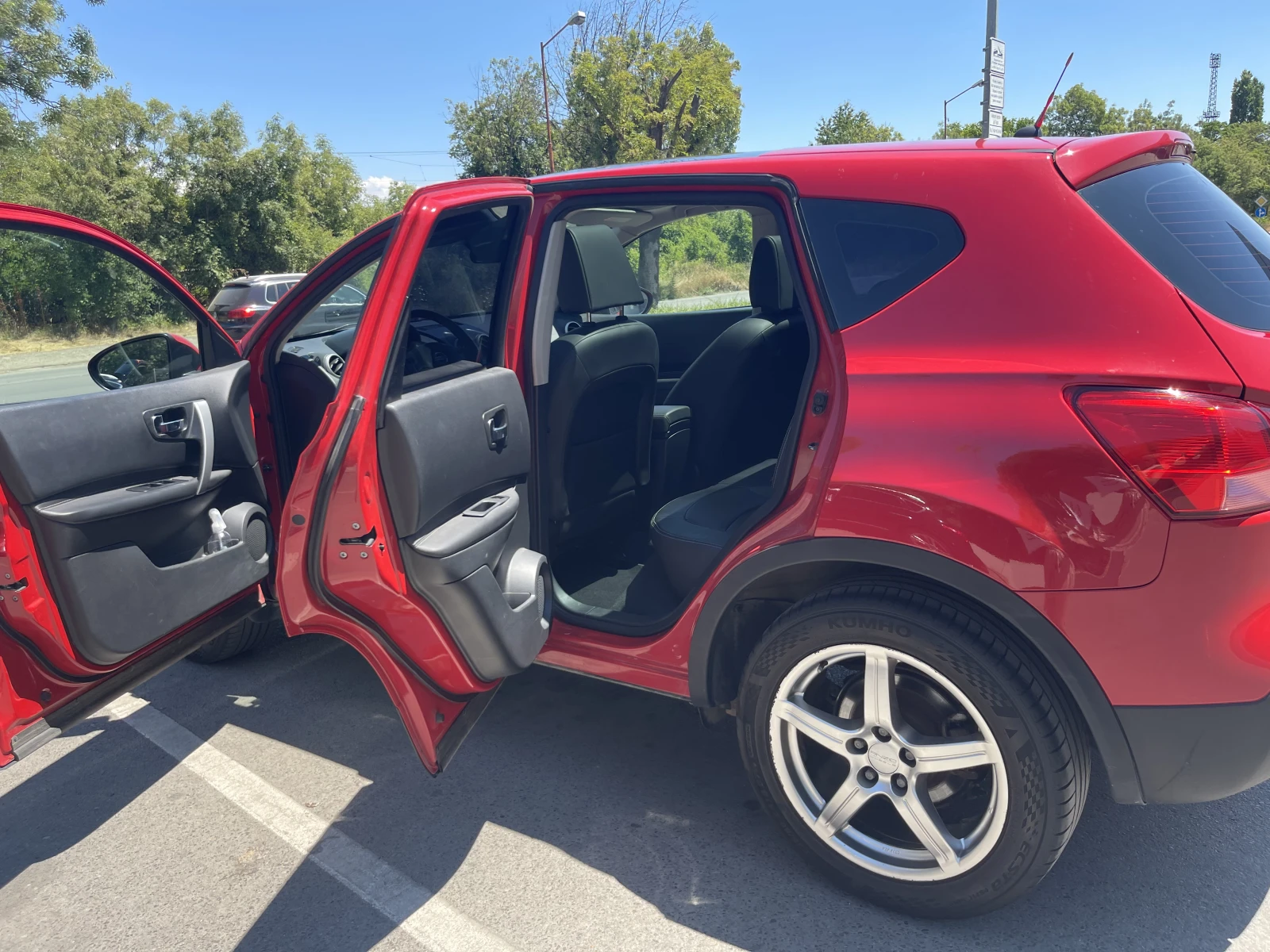 Nissan Qashqai, снимка 12 - Автомобили и джипове - 55579899
