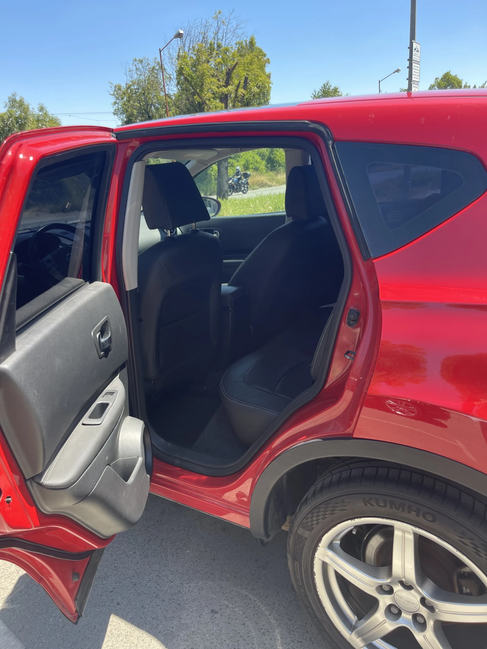 Nissan Qashqai, снимка 8 - Автомобили и джипове - 55579899