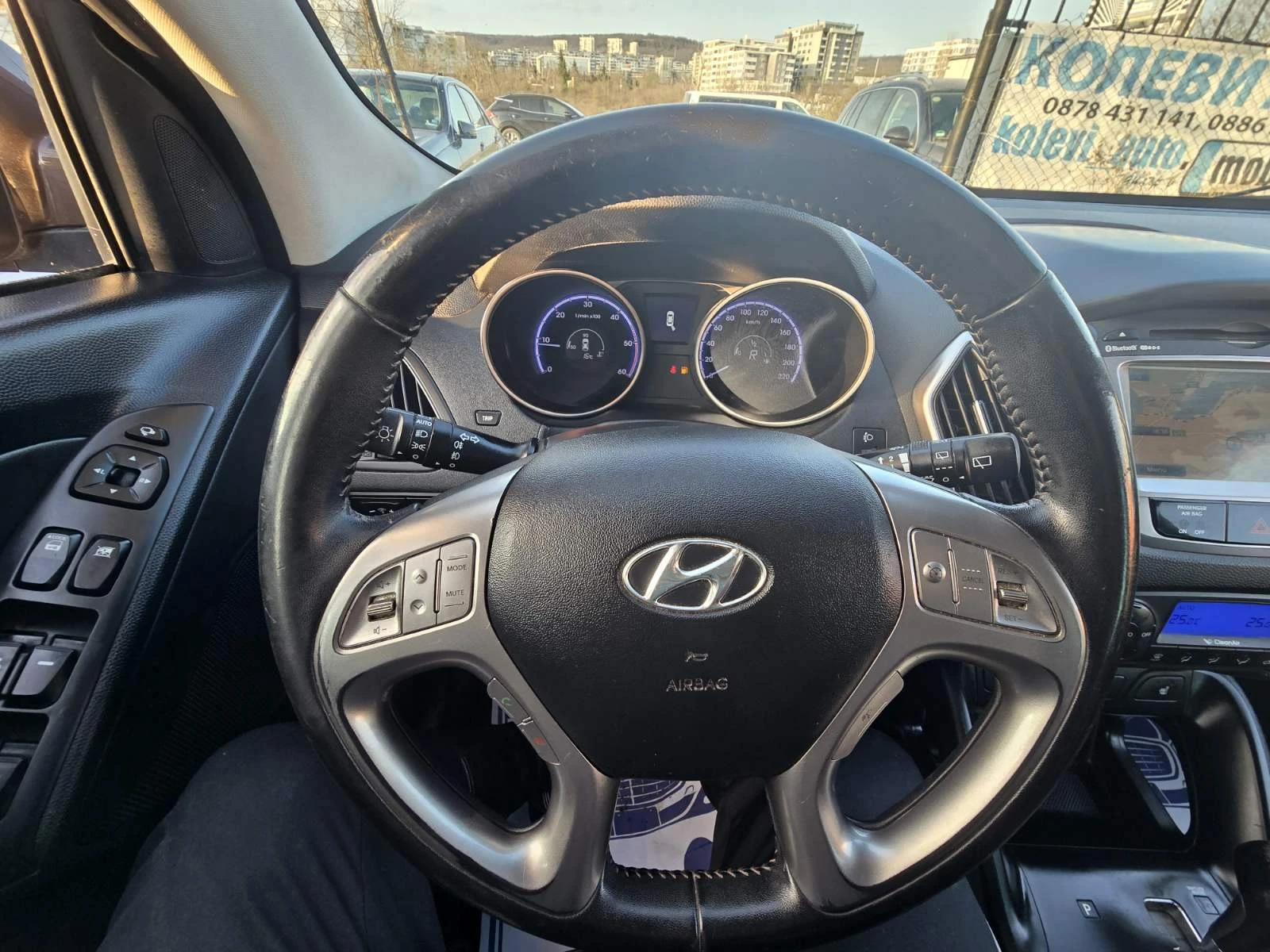 Hyundai IX35 ТОП СЪСТОЯНИЕ/2.0* 4х4* Автомат/Кожа, снимка 8 - Автомобили и джипове - 56160956