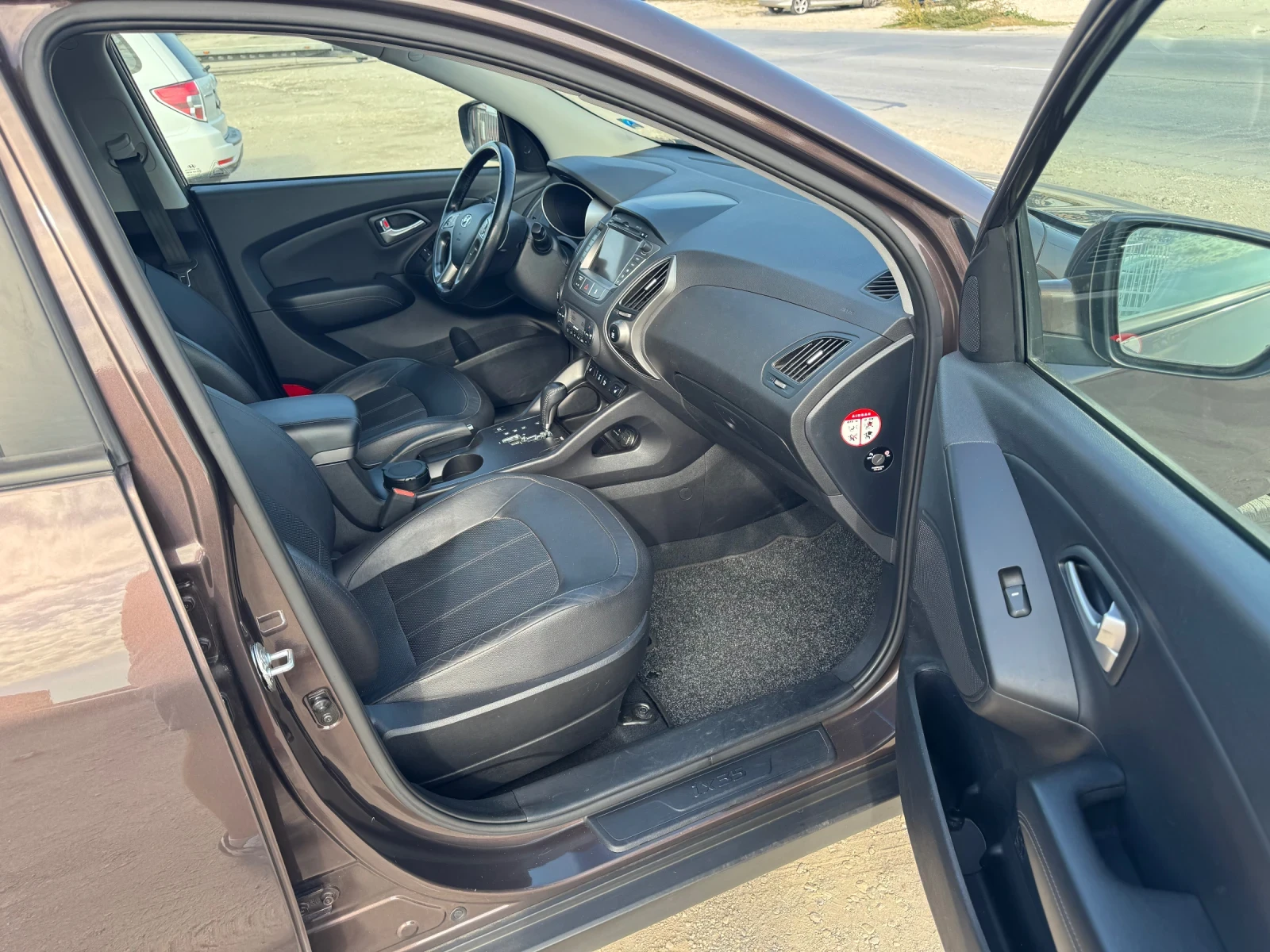 Hyundai IX35 2.0 CRDI 4X4, снимка 10 - Автомобили и джипове - 56432048
