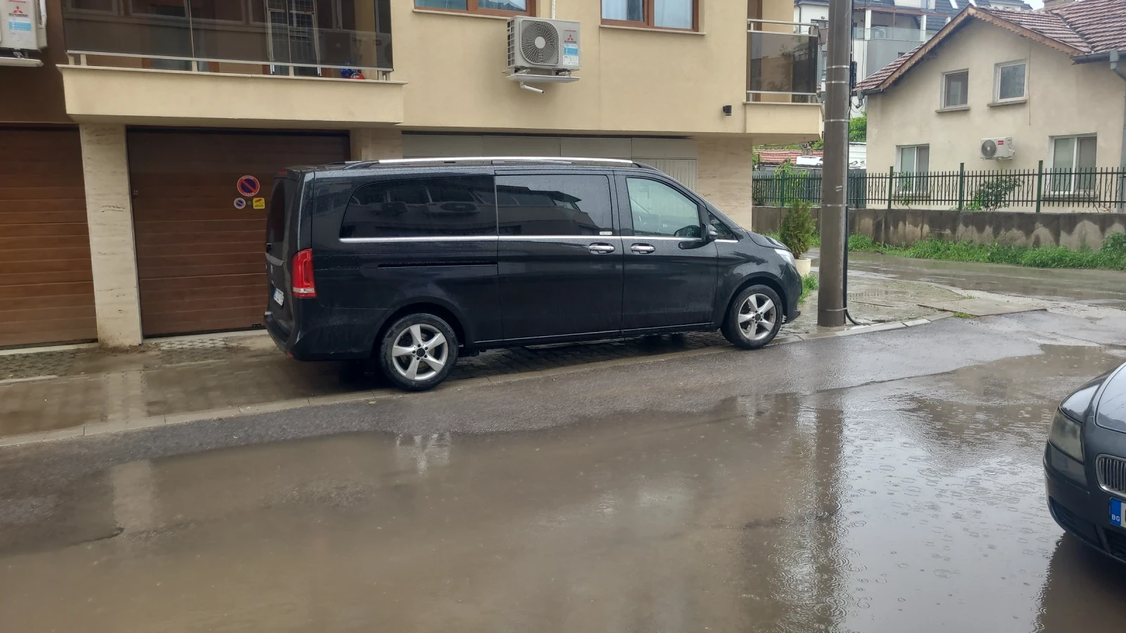 Mercedes-Benz V 220, снимка 3 - Бусове и автобуси - 54441142