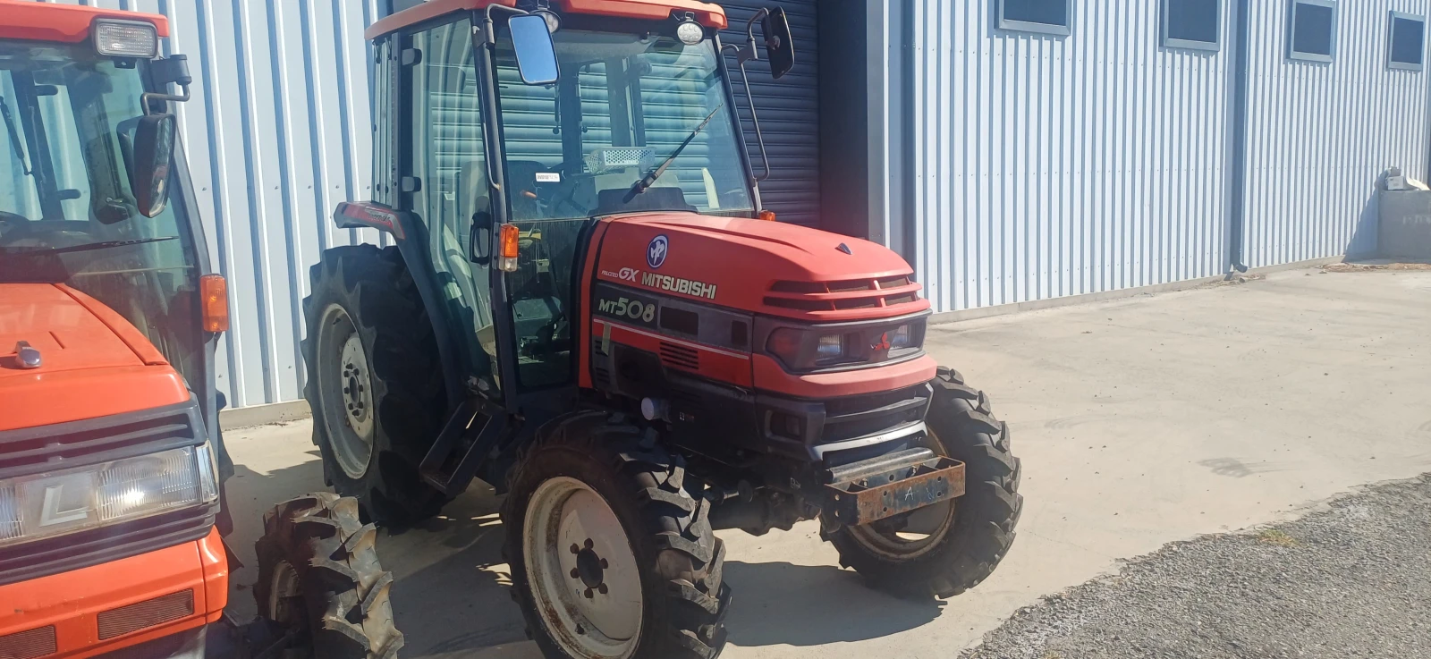 Трактор Mitsubishi MT508, снимка 2 - Селскостопанска техника - 56207412