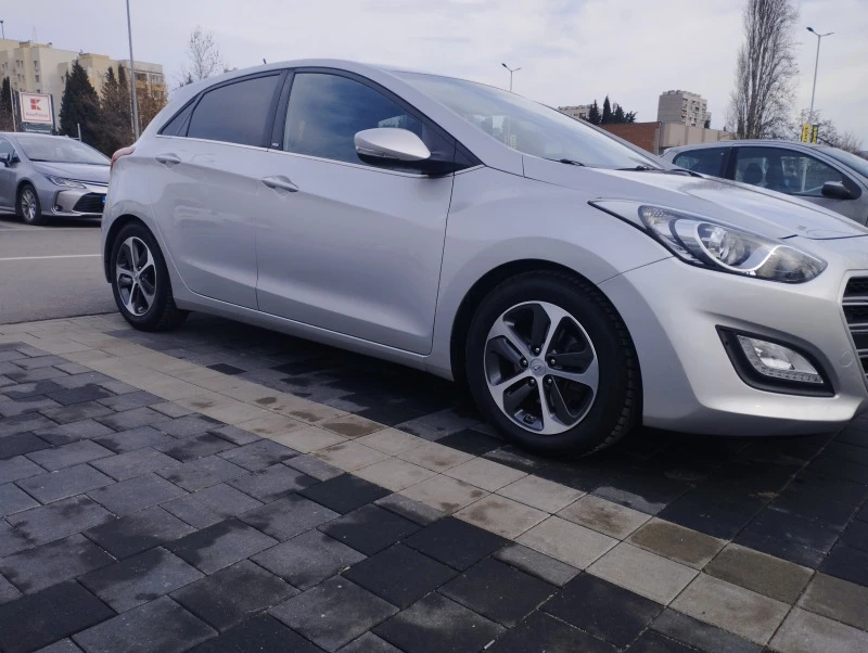 Hyundai I30 1.6CRDI, снимка 3 - Автомобили и джипове - 47176219