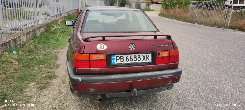 VW Vento  Бензин/Газ, снимка 4 - Автомобили и джипове - 47283412