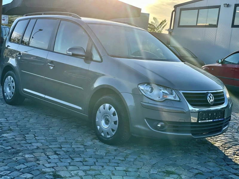 VW Touran 2.0 7-МЕСТА, снимка 7 - Автомобили и джипове - 47544269