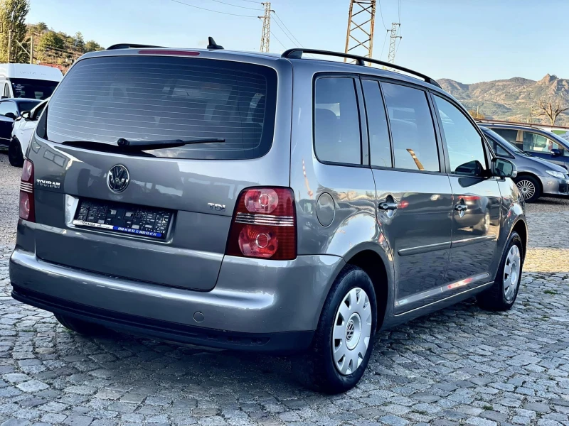 VW Touran 2.0 7-МЕСТА, снимка 5 - Автомобили и джипове - 47544269