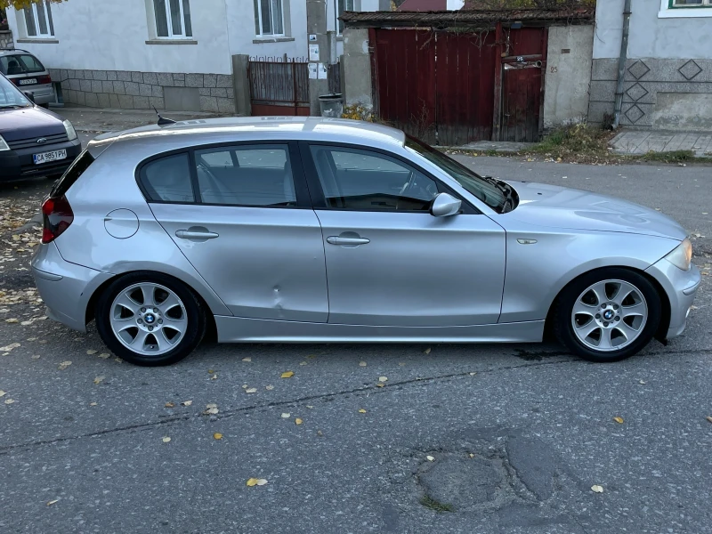 BMW 120 Подгрев* Темпомат* Парктроник* Light package EURO4, снимка 5 - Автомобили и джипове - 48102699