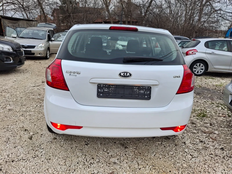 Kia Ceed 1.6CRDI 90к.с., снимка 6 - Автомобили и джипове - 48428249