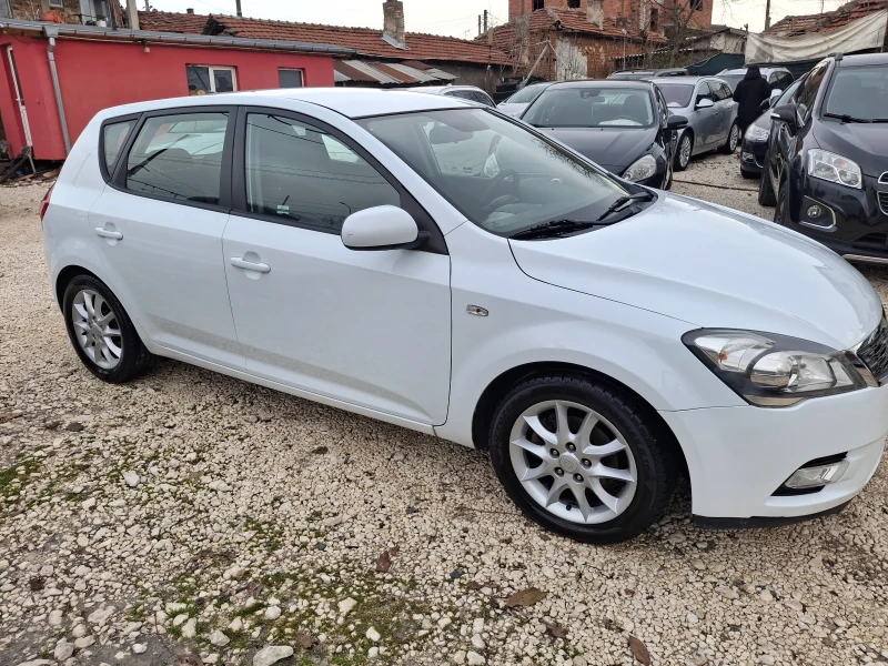 Kia Ceed 1.6CRDI 90к.с., снимка 13 - Автомобили и джипове - 48428249