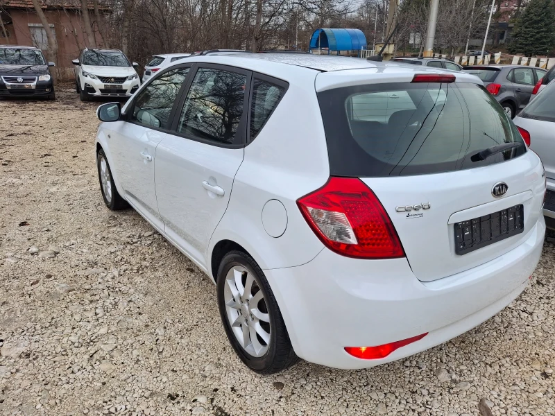 Kia Ceed 1.6CRDI 90к.с., снимка 5 - Автомобили и джипове - 48428249