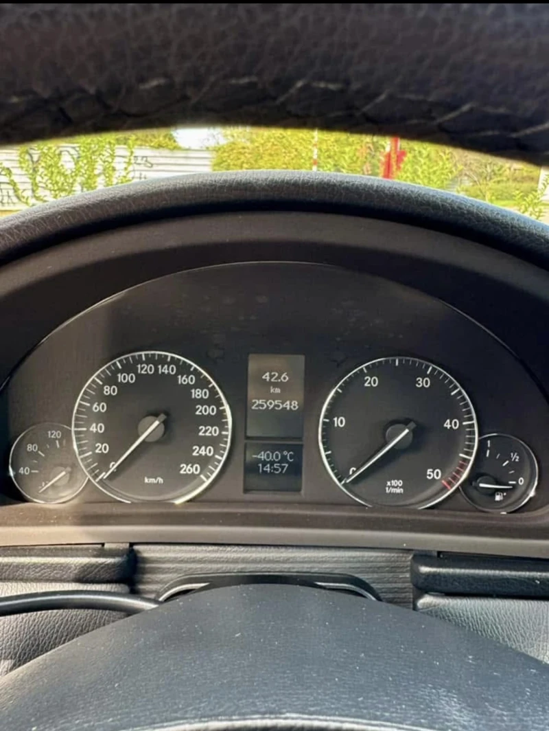 Mercedes-Benz C 220 2.2 150к.с, снимка 13 - Автомобили и джипове - 48723169