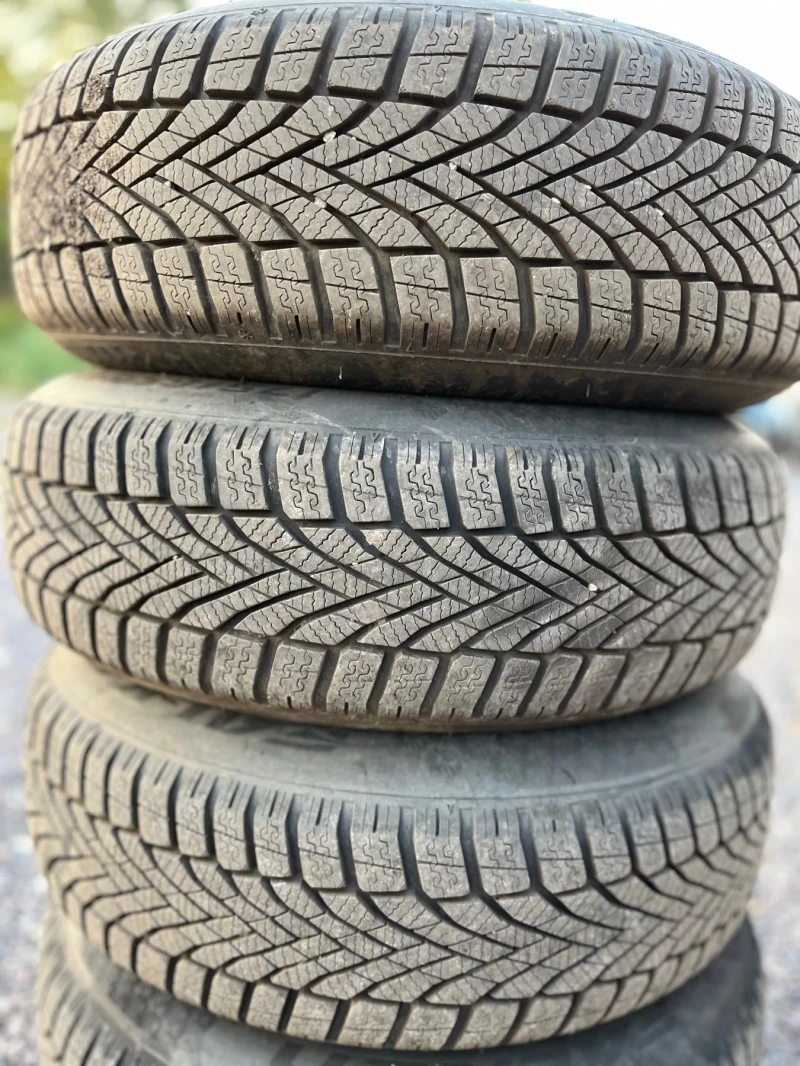 Mazda 2 1.3 75 коня, снимка 16 - Автомобили и джипове - 51129945