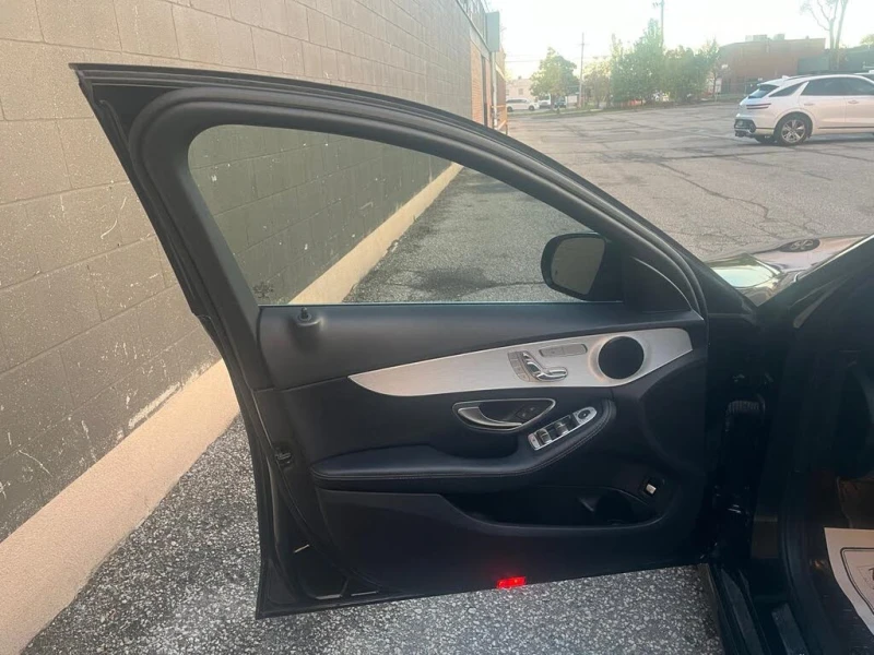 Mercedes-Benz C 300 AMG* ПАМЕТ* ПОДГРЕВ* КАМЕРА* ПАНОРАМА* KEYLESS* , снимка 12 - Автомобили и джипове - 52466775