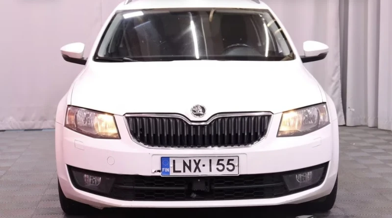Skoda Octavia, снимка 3 - Автомобили и джипове - 52664826