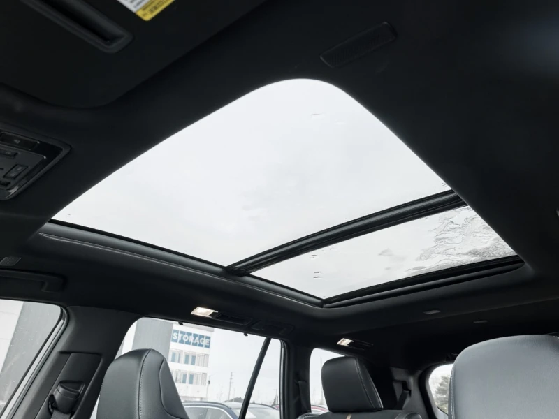 Toyota Grand Highlander Hybrid Platinum MAX  С РЕГИСТРАЦИЯ & АВТО КРЕДИТ , снимка 16 - Автомобили и джипове - 53260745