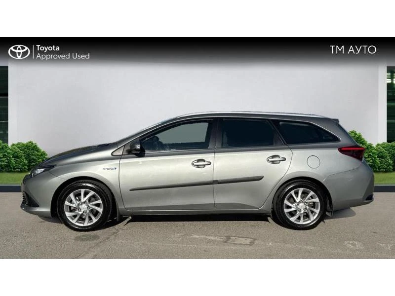 Toyota Auris, снимка 3 - Автомобили и джипове - 48013103