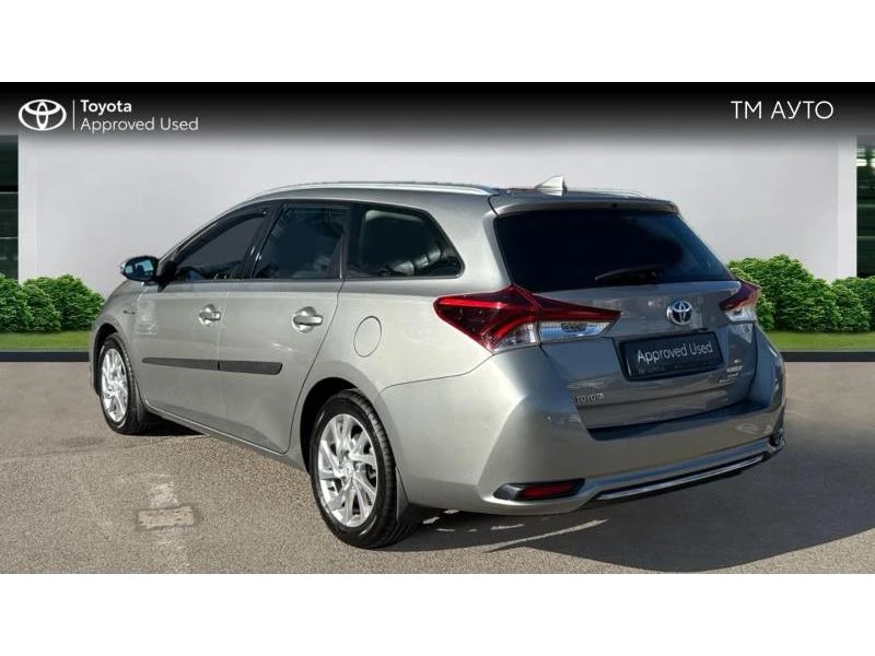 Toyota Auris, снимка 2 - Автомобили и джипове - 48013103