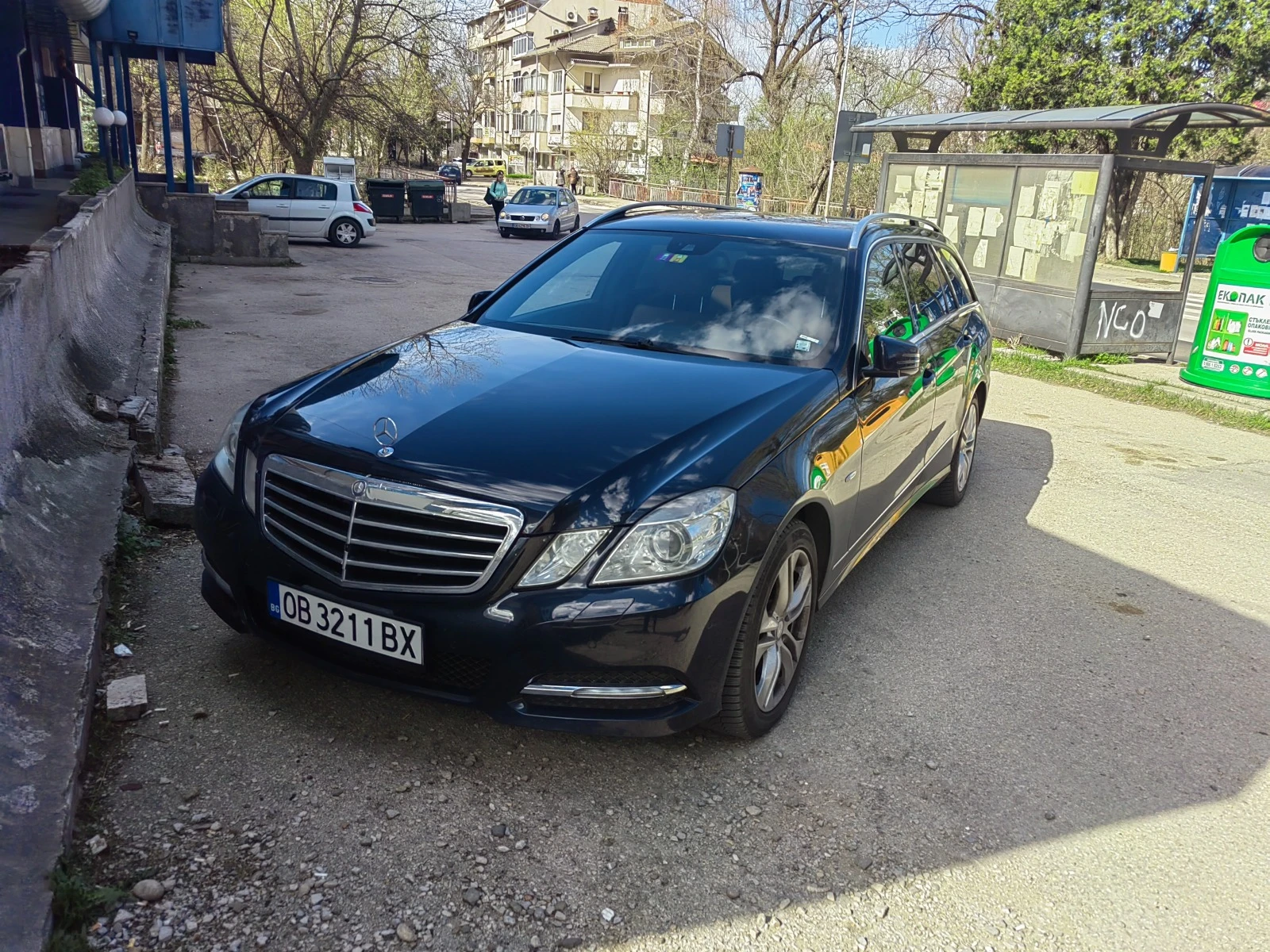 Mercedes-Benz E 350 4 MATIK* * 7G TRONIK* * AVANTGARDE* * AIRMATIK - [1] 