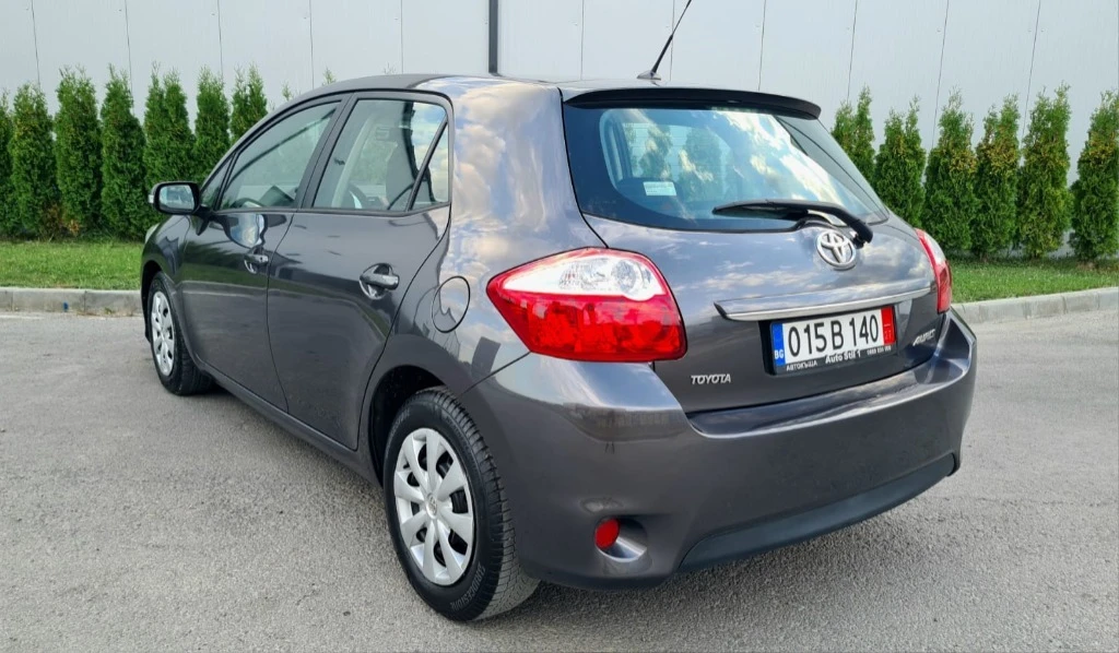 Toyota Auris 1.4 d4d - изображение 3