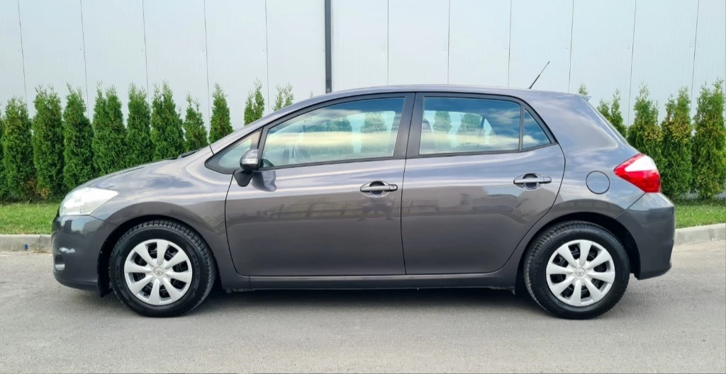 Toyota Auris 1.4 d4d - изображение 2