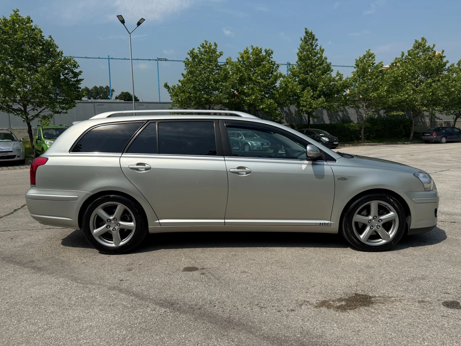Toyota Avensis 2.2d 177 к.с. - изображение 5