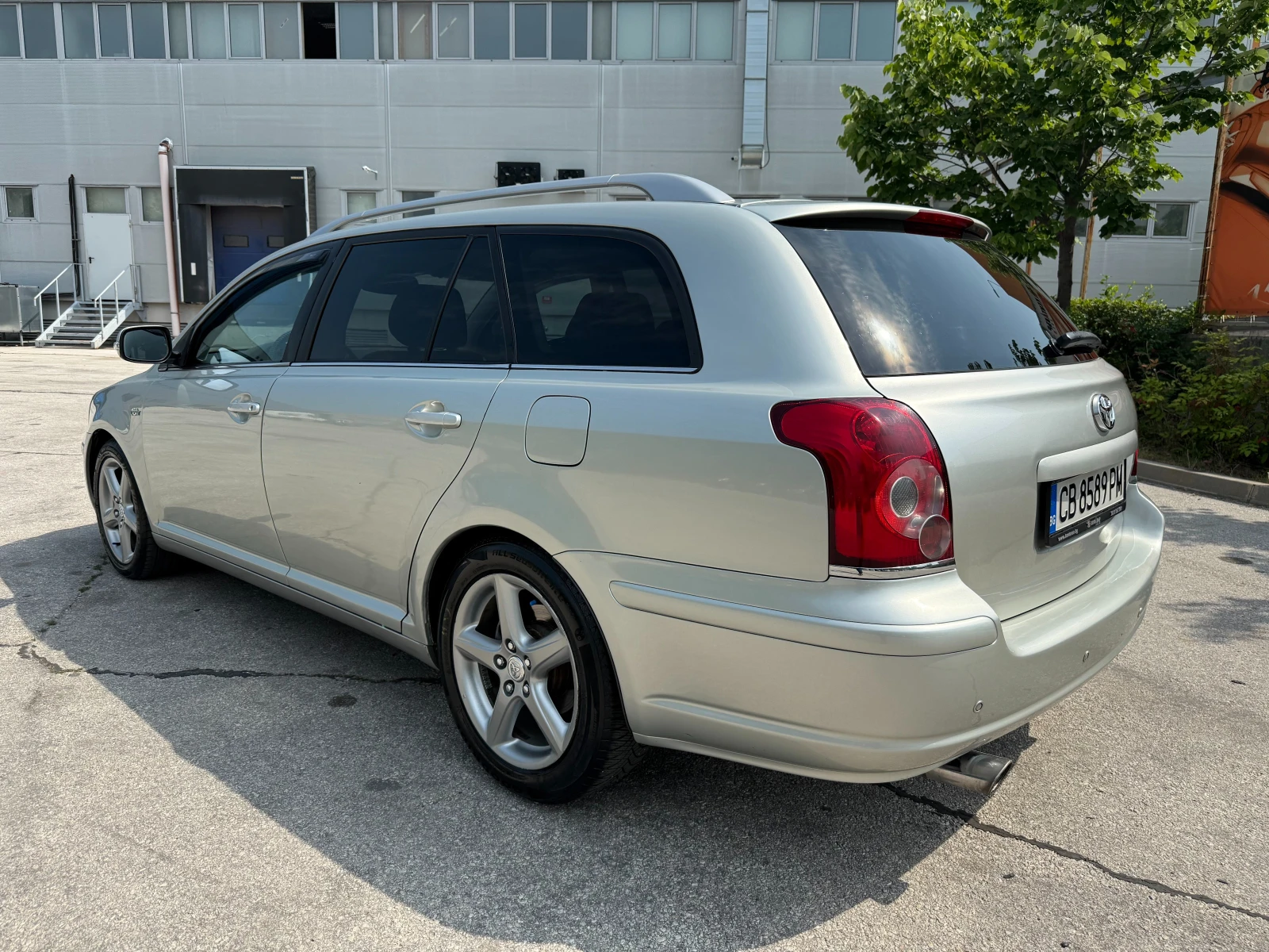 Toyota Avensis 2.2d 177 к.с. - изображение 3
