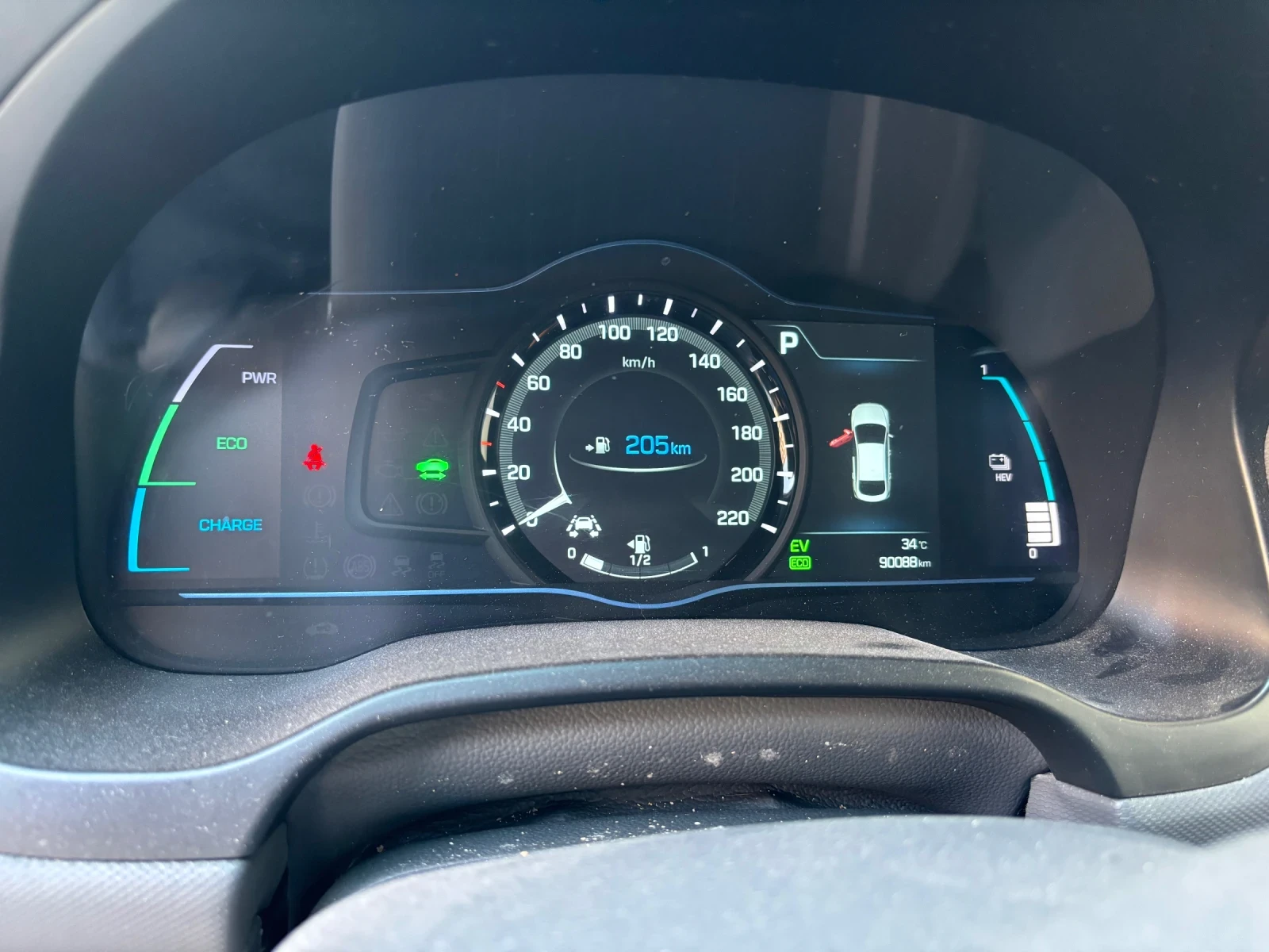 Hyundai Ioniq Plug-in - изображение 7
