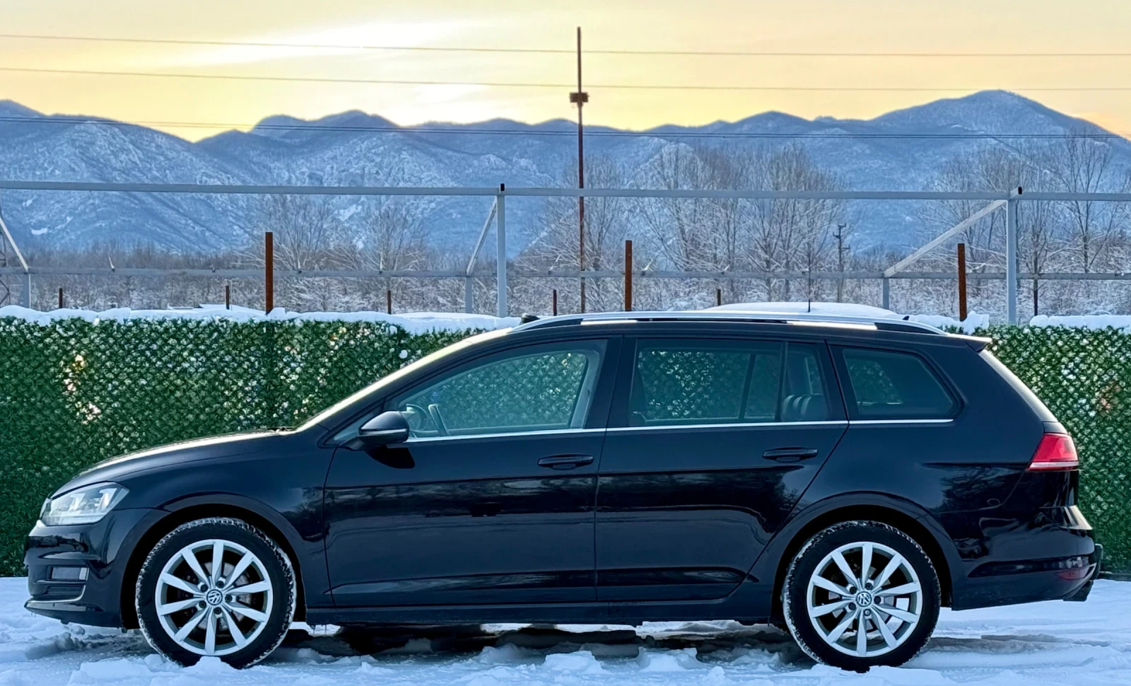 VW Golf 1.6TDi AVTOMAT* XENON* NAVI* FULL LED - изображение 3