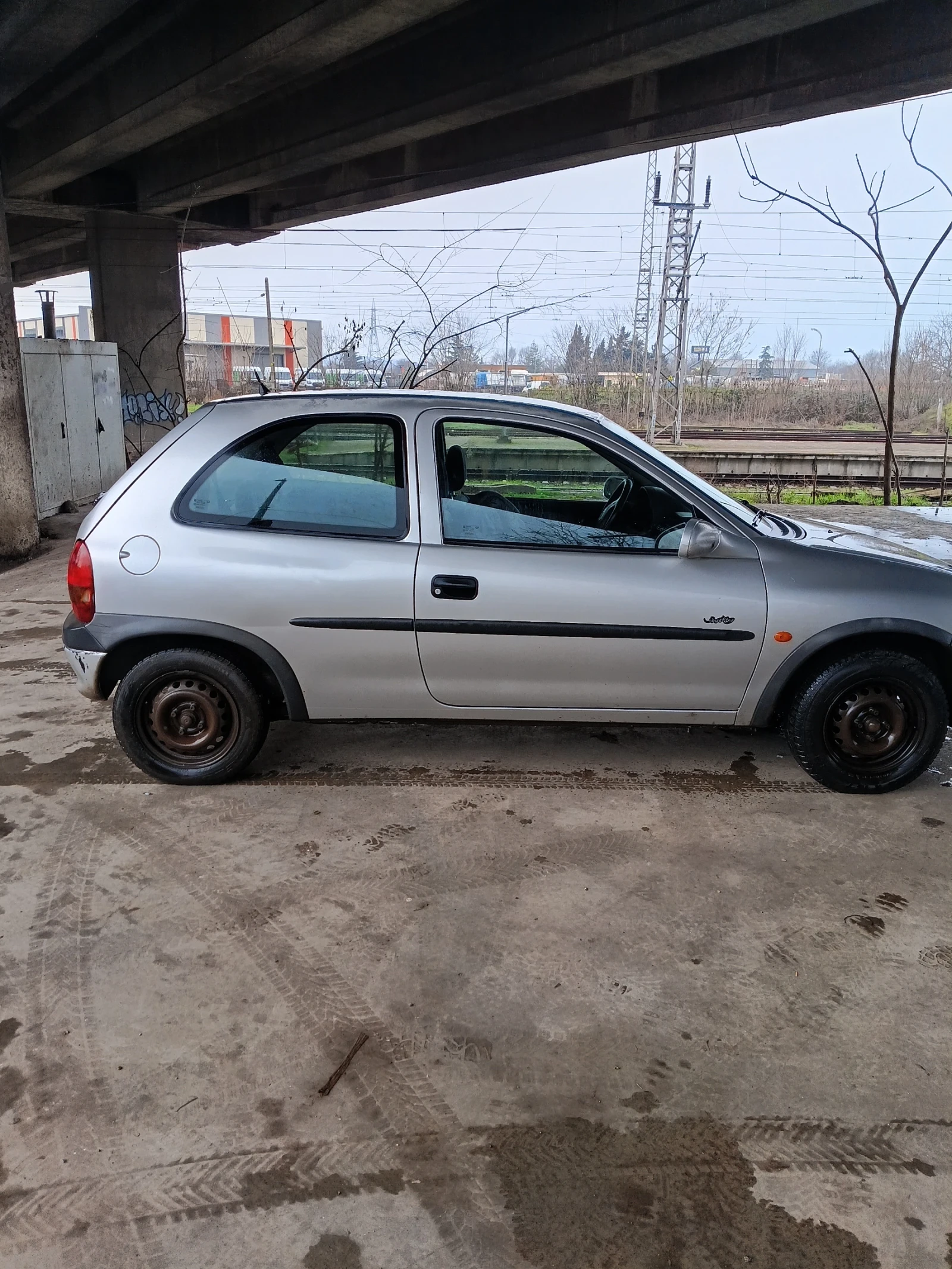 Opel Corsa  - изображение 8