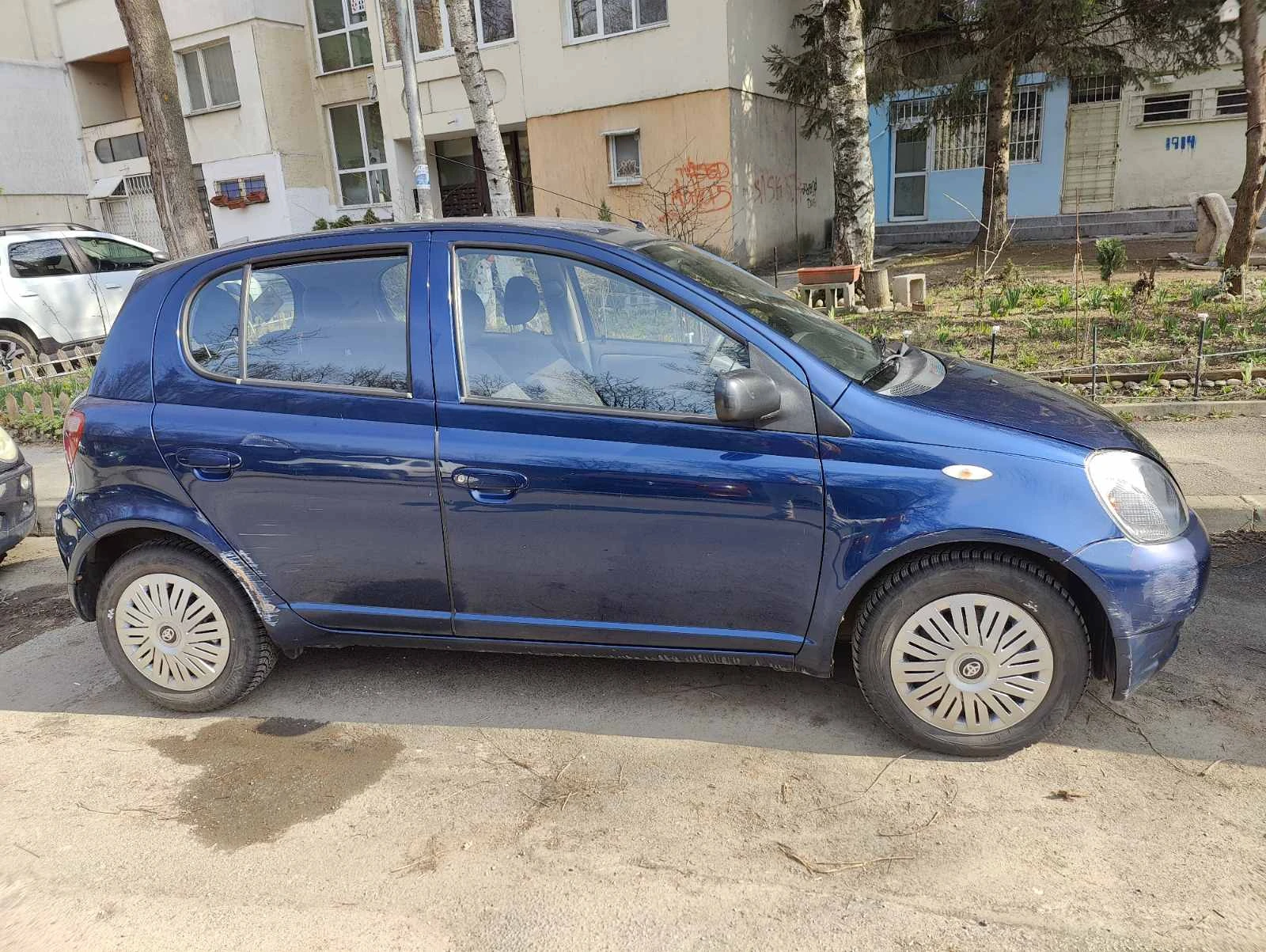 Toyota Yaris  1.3 VVT-i, снимка 7 - Автомобили и джипове - 53759126