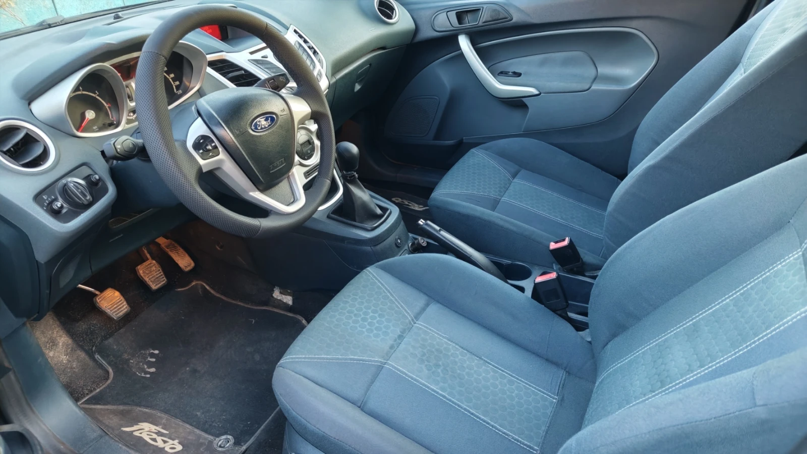 Ford Fiesta 1.4 LPG, снимка 10 - Автомобили и джипове - 53786380