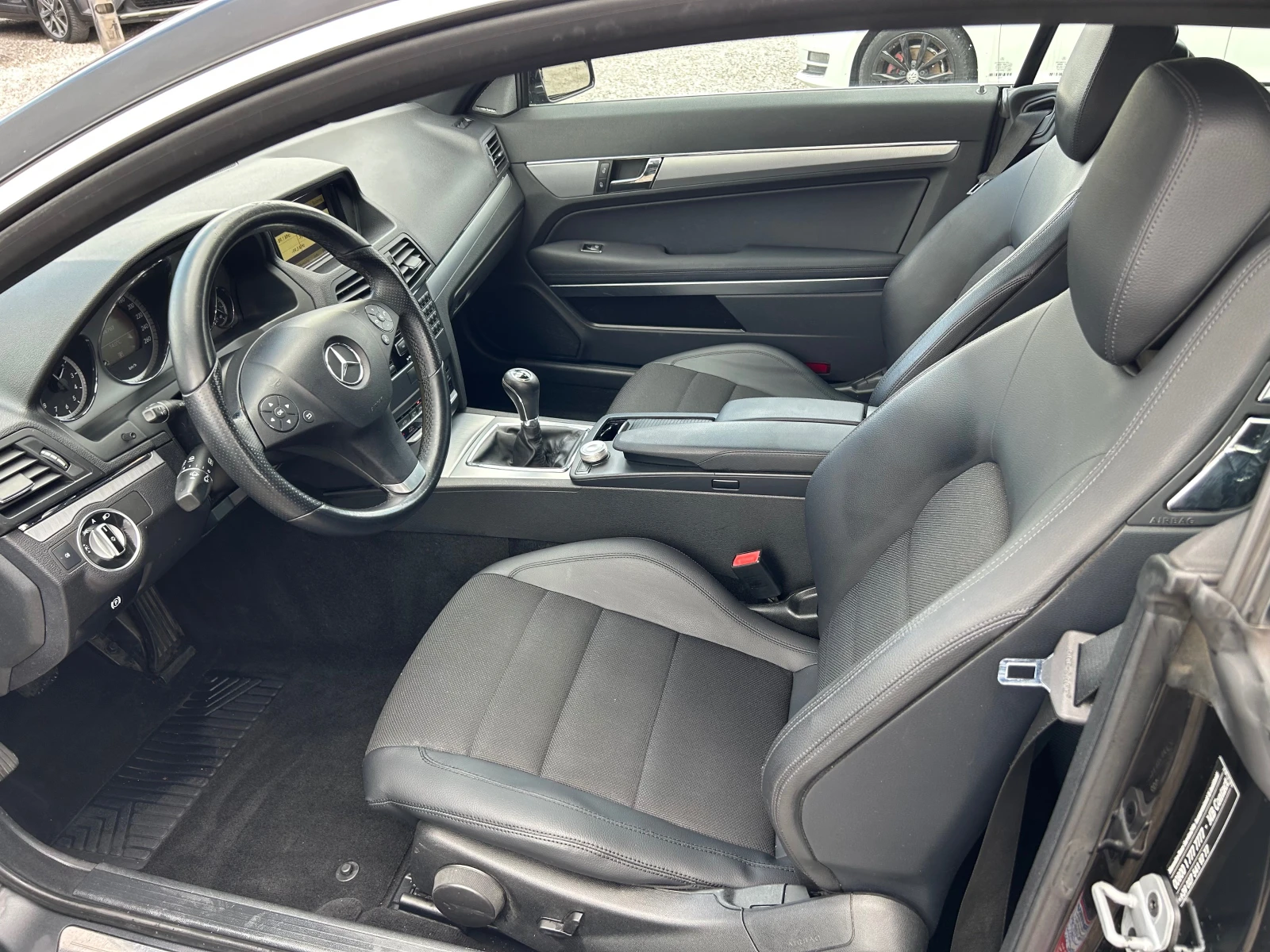 Mercedes-Benz E 220 2.2CDI EURO 5A, снимка 9 - Автомобили и джипове - 54091203