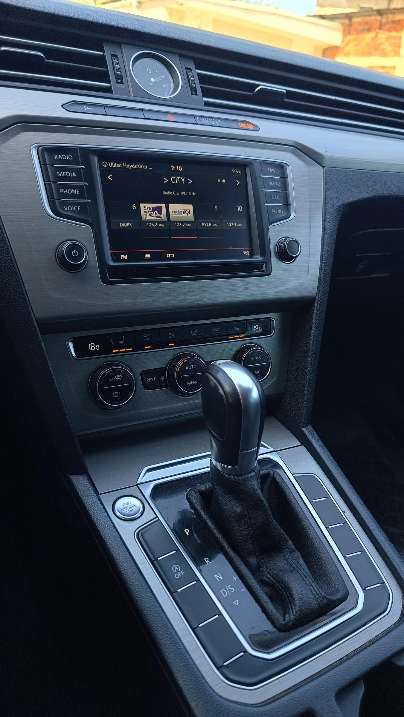 VW Passat 2.0 TDI, снимка 10 - Автомобили и джипове - 54351759