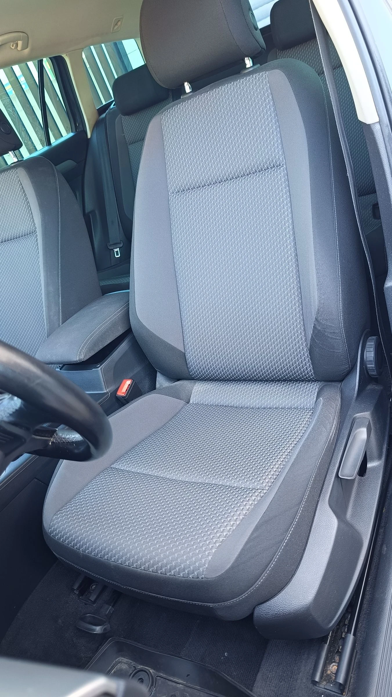 VW Passat 2.0 TDI, снимка 8 - Автомобили и джипове - 54351759