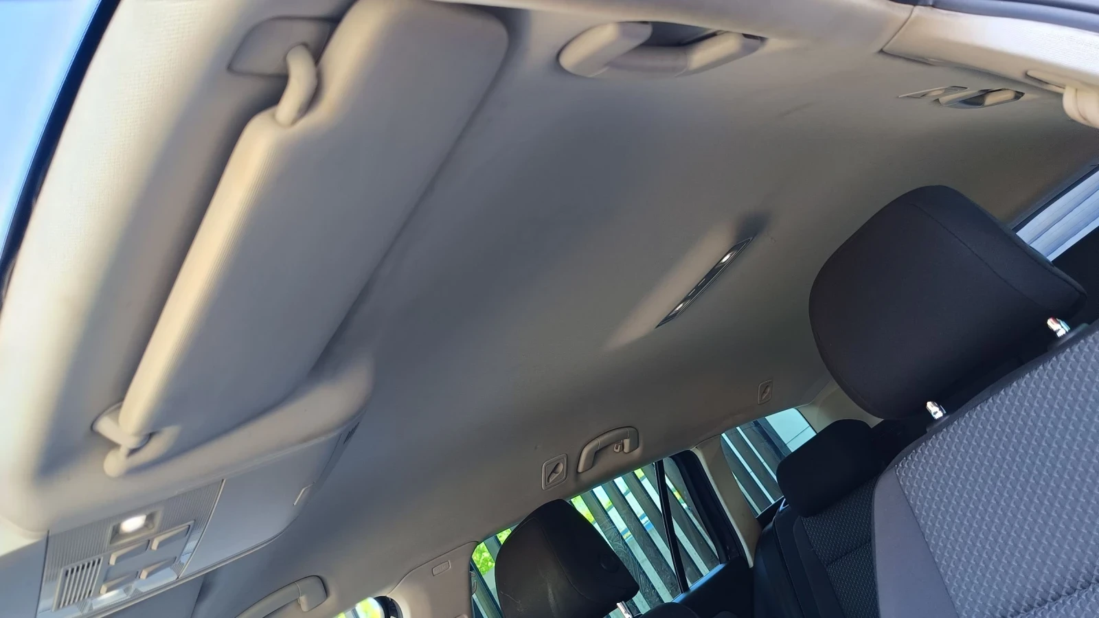 VW Passat 2.0 TDI, снимка 14 - Автомобили и джипове - 54351759