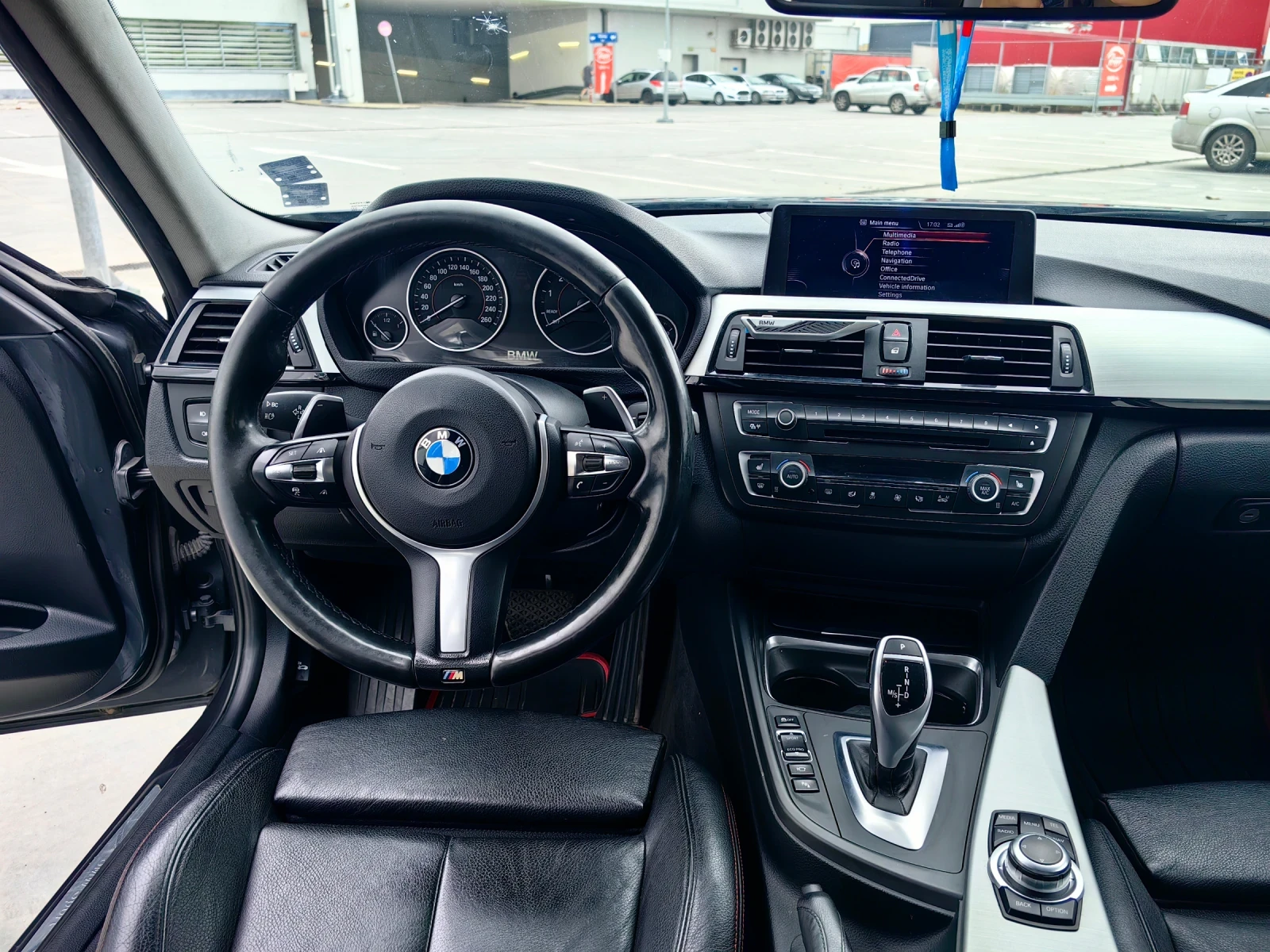 BMW 328 Touring / M Pack / Distronic / 360 / Bootmod3, снимка 12 - Автомобили и джипове - 54769758
