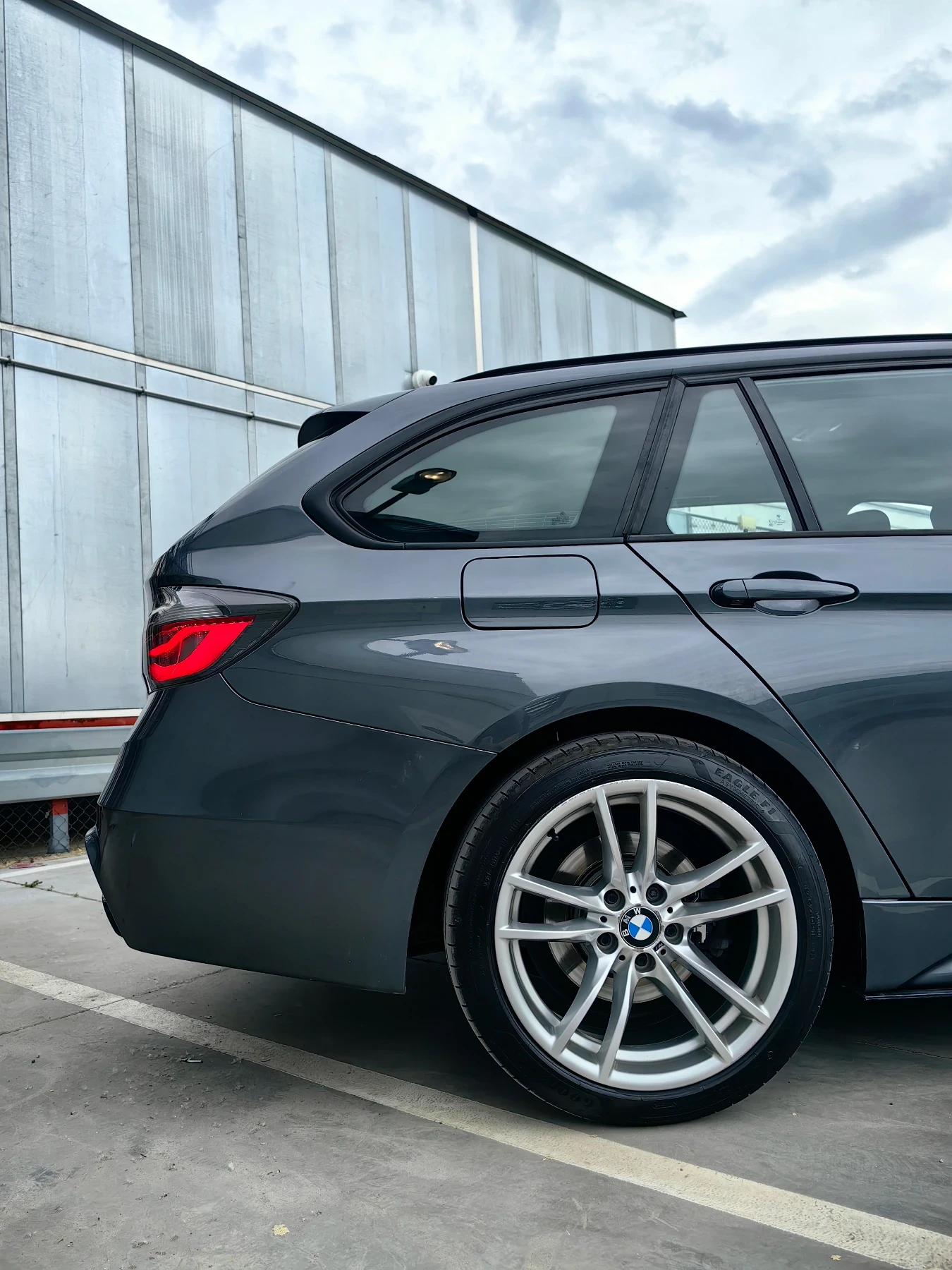 BMW 328 Touring / M Pack / Distronic / 360 / Bootmod3, снимка 8 - Автомобили и джипове - 54769758
