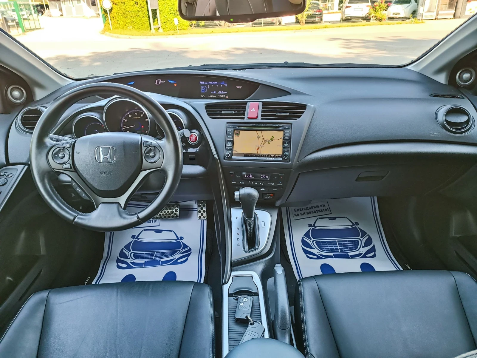 Honda Civic 1.8i-140кс-ШВЕЙЦАРИЯ-АВТОМАТ-KEYLESS-NAVI, снимка 14 - Автомобили и джипове - 54777704