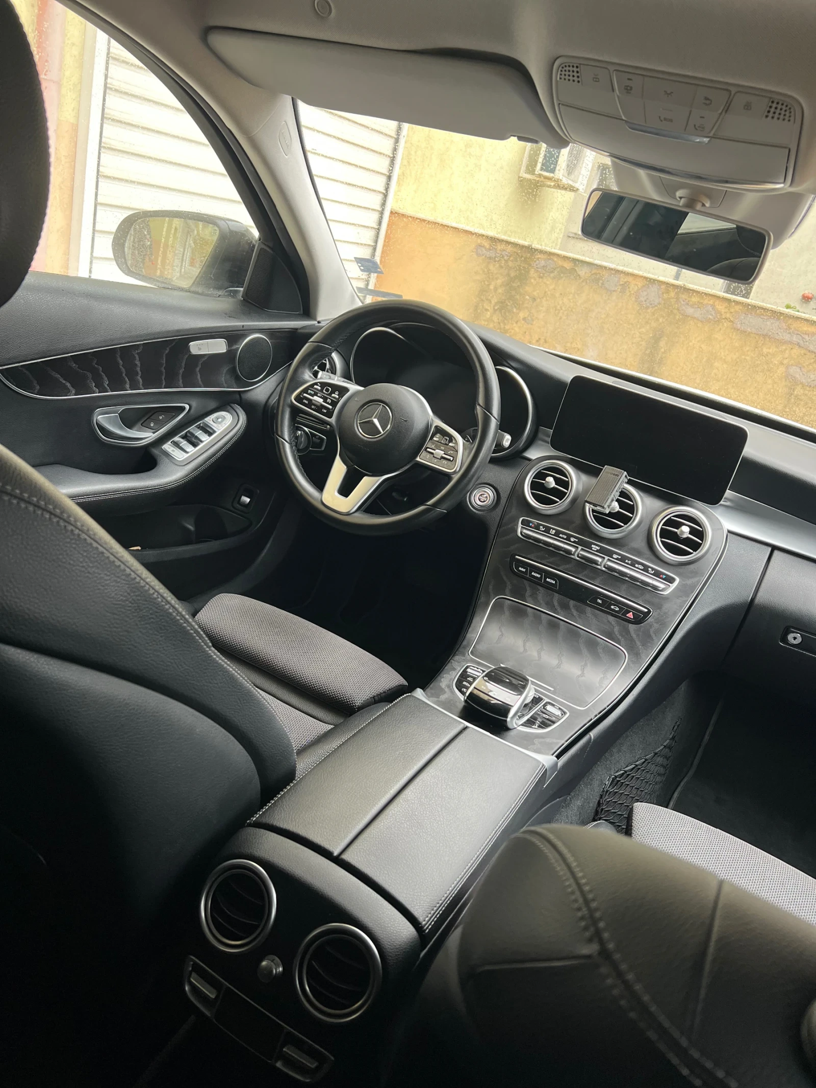 Mercedes-Benz C 220 D AMG 4MATIC, снимка 12 - Автомобили и джипове - 54781395