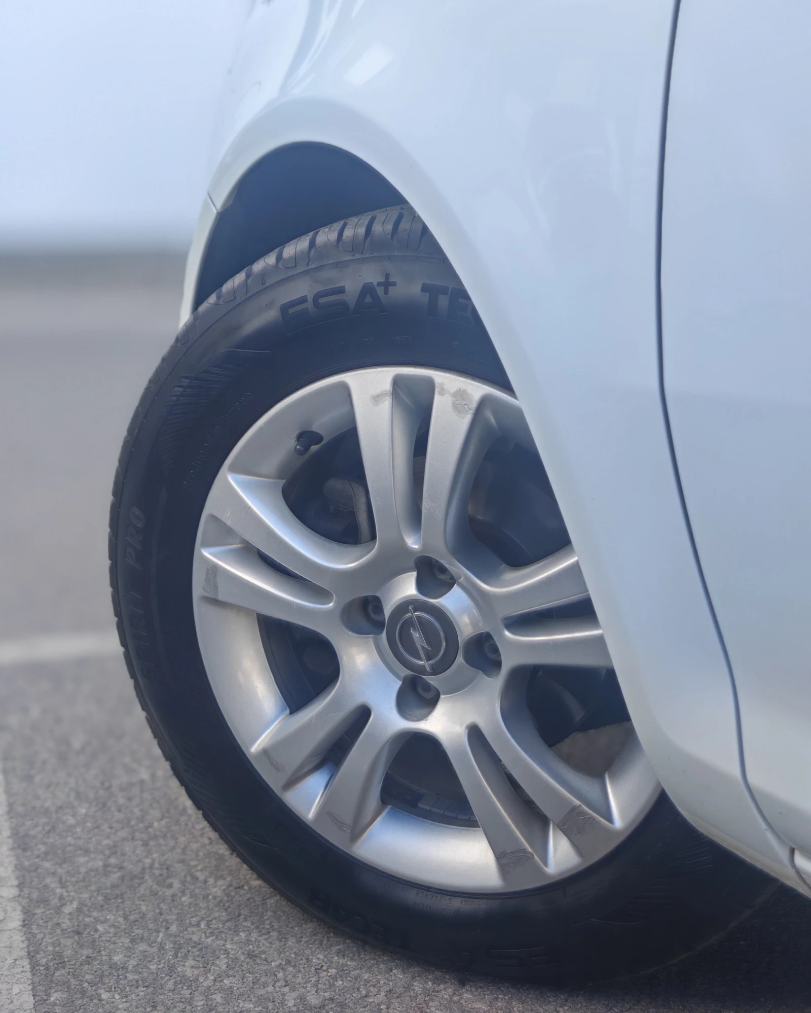 Opel Corsa, снимка 5 - Автомобили и джипове - 55235517