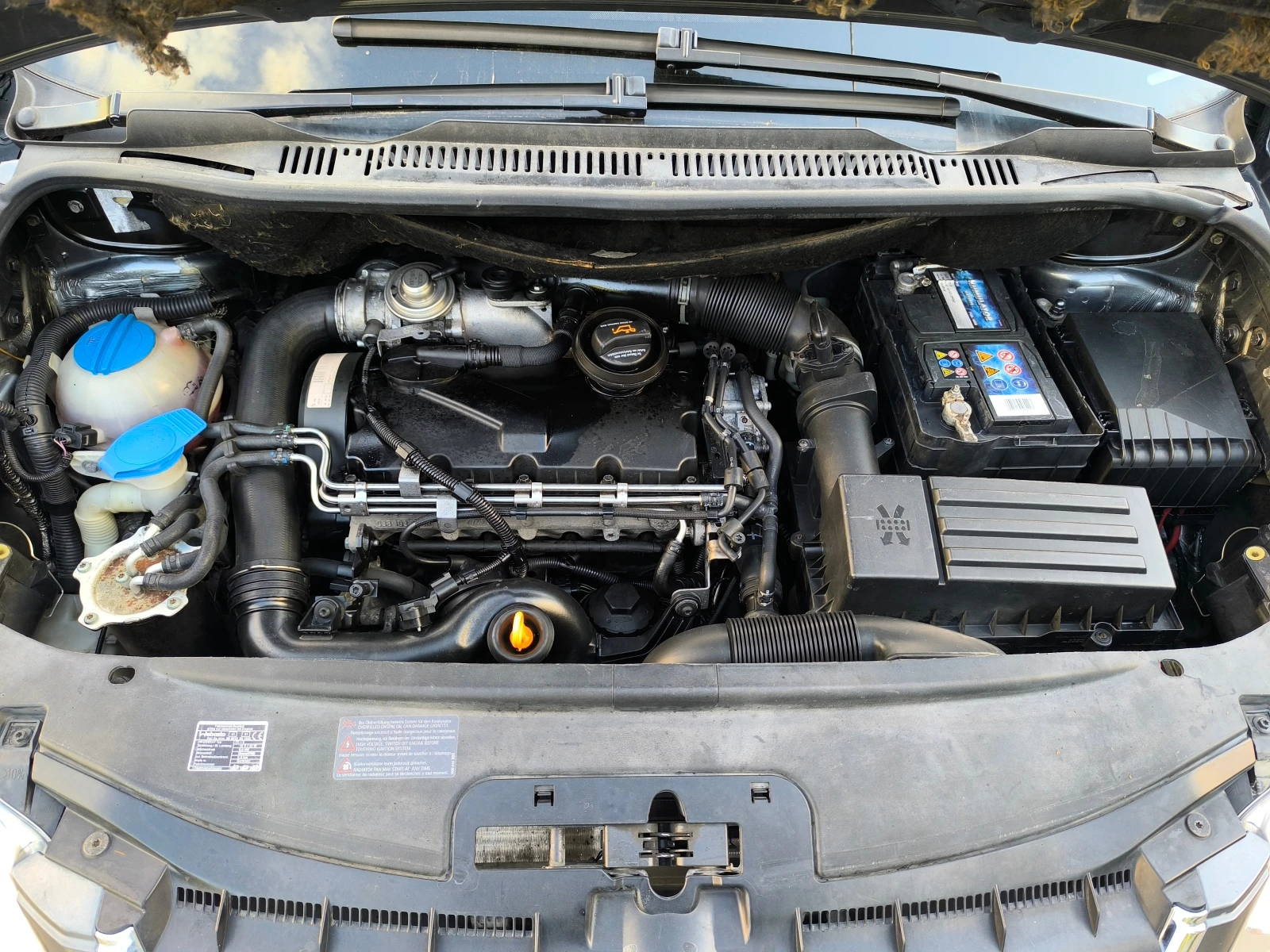VW Touran -1.9TDI-101кс-6 скорости-КЛИМАТРОНИК-, снимка 16 - Автомобили и джипове - 55241539