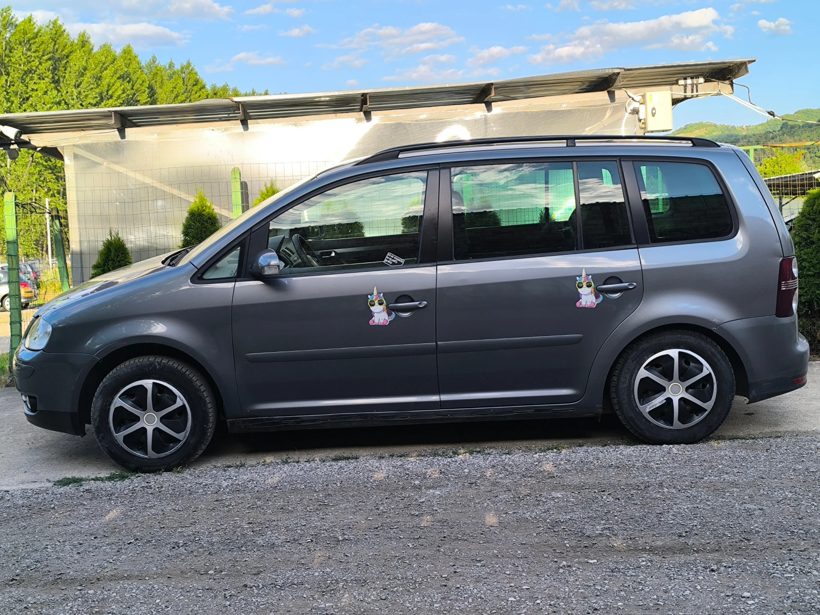 VW Touran -1.9TDI-101кс-6 скорости-КЛИМАТРОНИК-, снимка 6 - Автомобили и джипове - 55241539