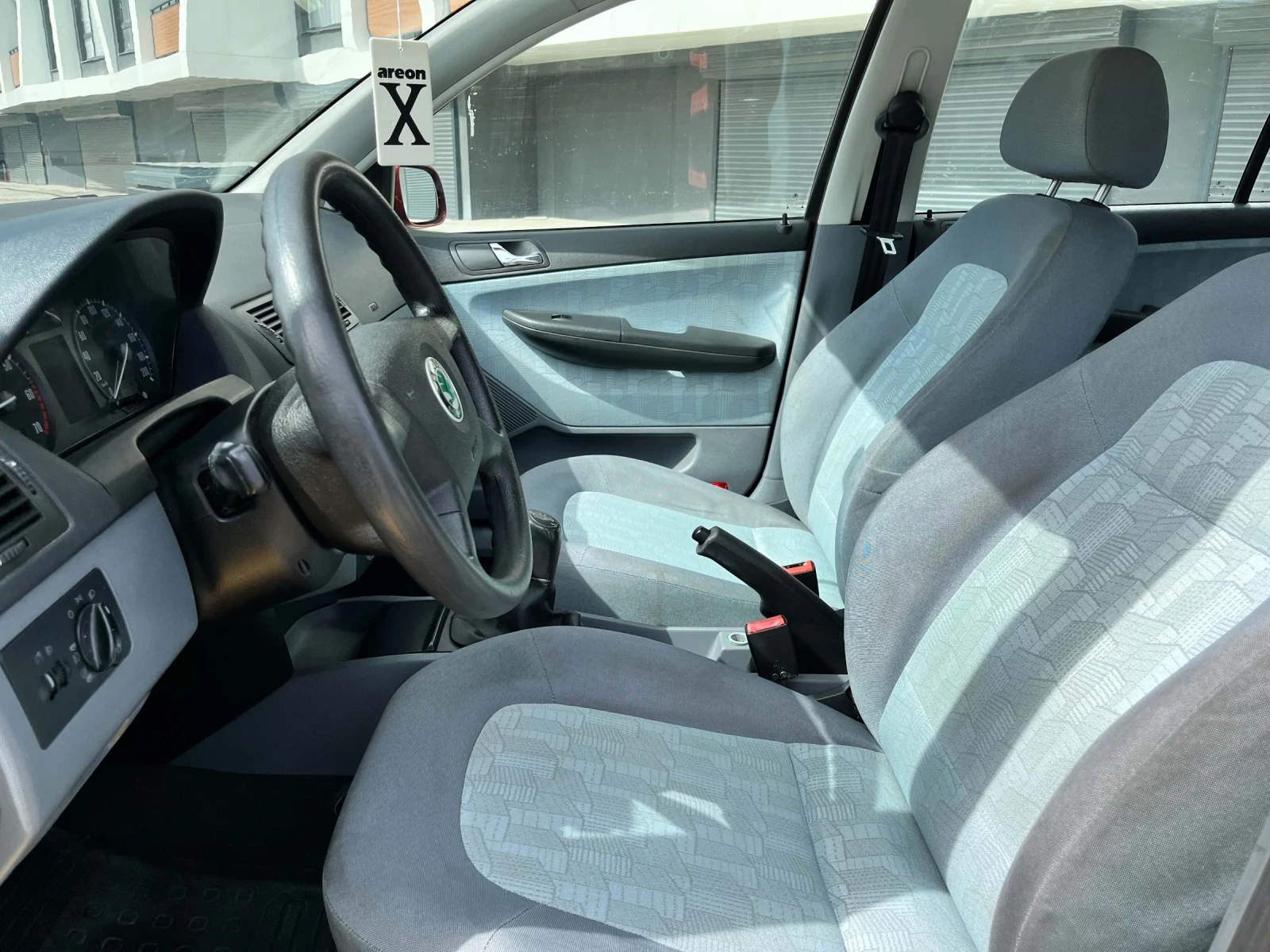 Skoda Fabia 1.4 БЕНЗИН-ГАЗ , снимка 11 - Автомобили и джипове - 56138898