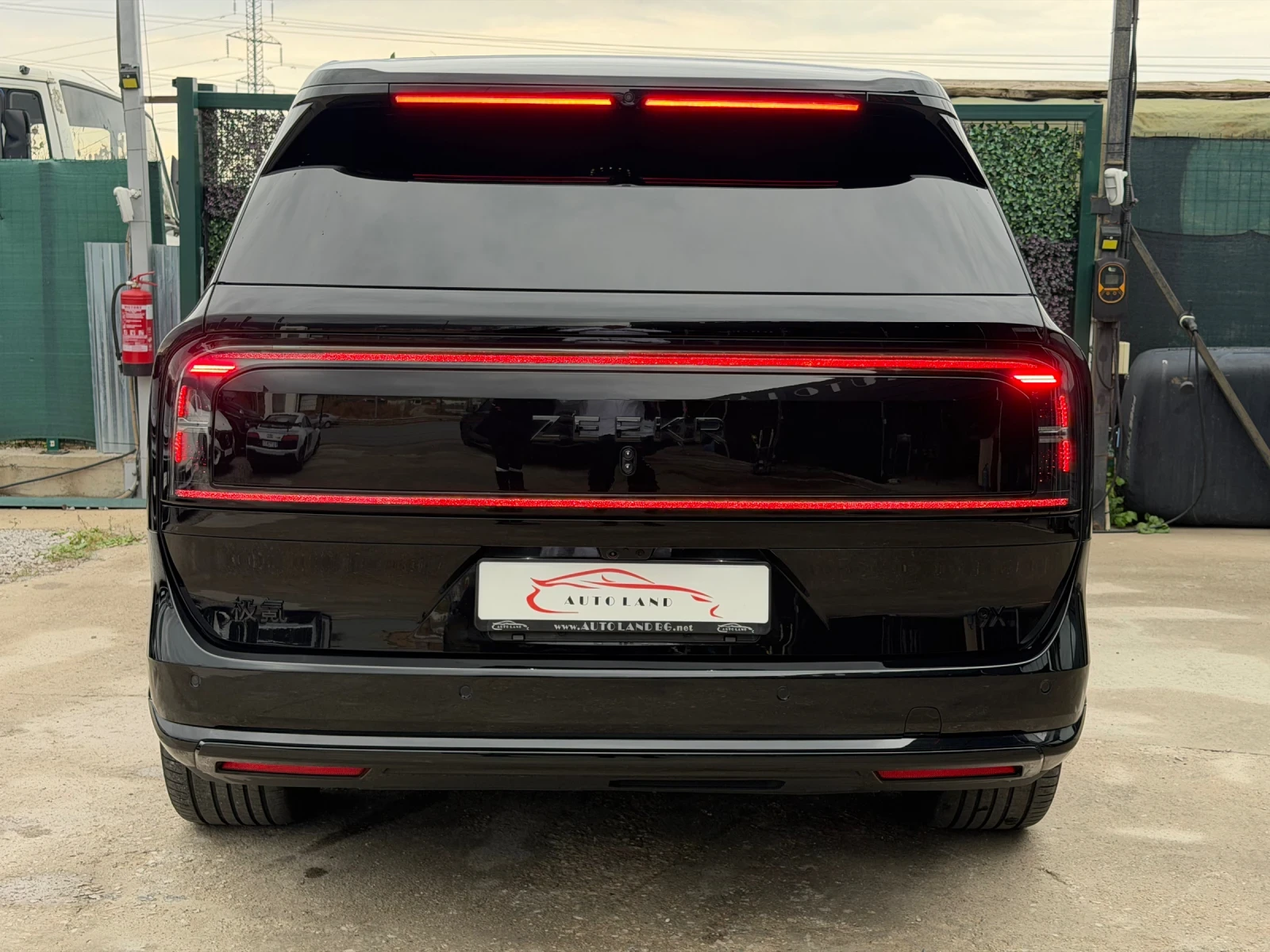 Zeekr Luxury !НАЛИЧЕН!!1400hp/9x/OBSIDIAN BLACK/СОБСТВЕН ЛИЗИНГ, снимка 5 - Автомобили и джипове - 56234386