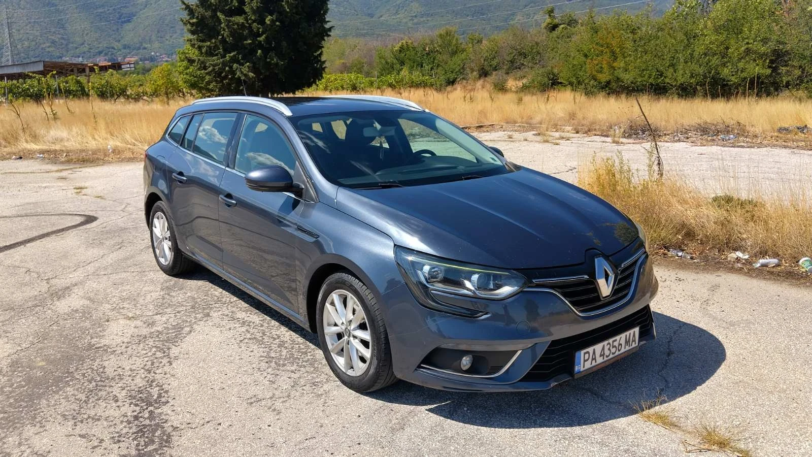 Renault Megane, снимка 3 - Автомобили и джипове - 56309916