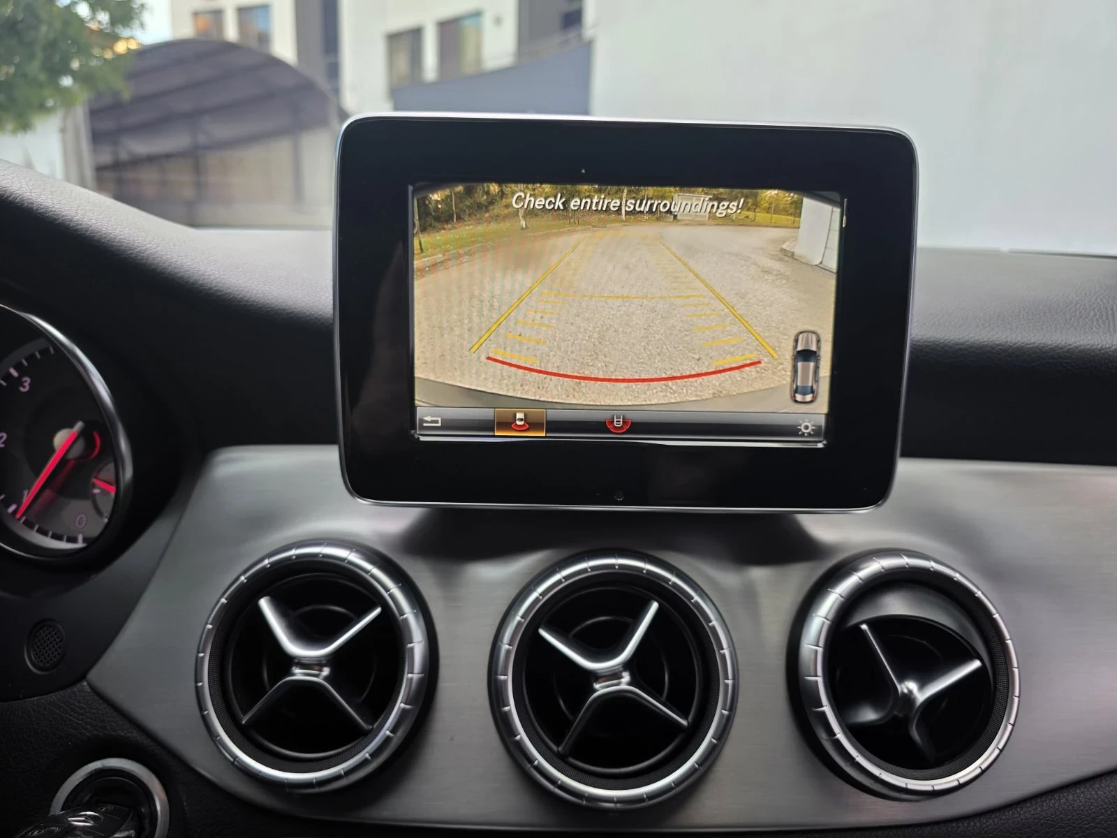 Mercedes-Benz CLA 200 CDI / AMG OPTIC / 4-MATIC, снимка 14 - Автомобили и джипове - 56325622