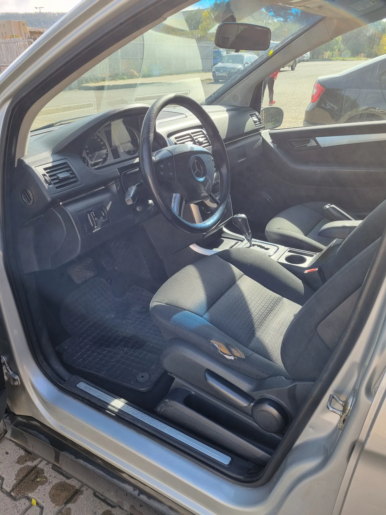 Mercedes-Benz B 180, снимка 6 - Автомобили и джипове - 56591166