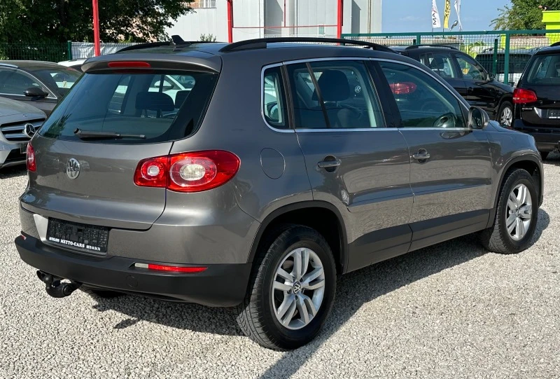 VW Tiguan 2.0TDI* 4x4, снимка 4 - Автомобили и джипове - 45807132