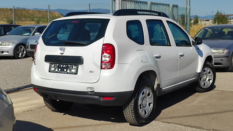 Dacia Duster КАТО НОВА!!!, снимка 5 - Автомобили и джипове - 46794708