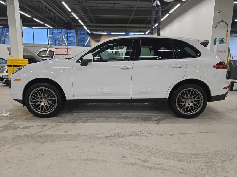 Porsche Cayenne * AWD 4dr * CARFAX * ФИНАНСИРАНЕ* КЛИП, снимка 2 - Автомобили и джипове - 52830724